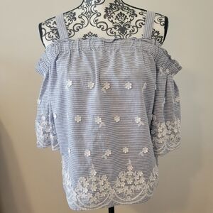 A New Day Blue and White off the shoulder top with daisies M